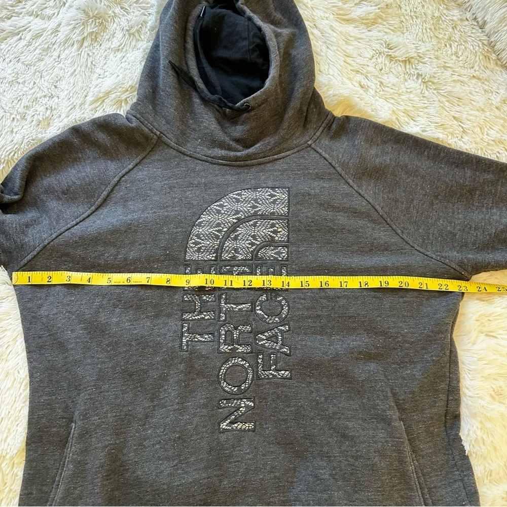 The North Face Women’s Gray Hoodie Pullover Size: XL - Picture 4 of 7